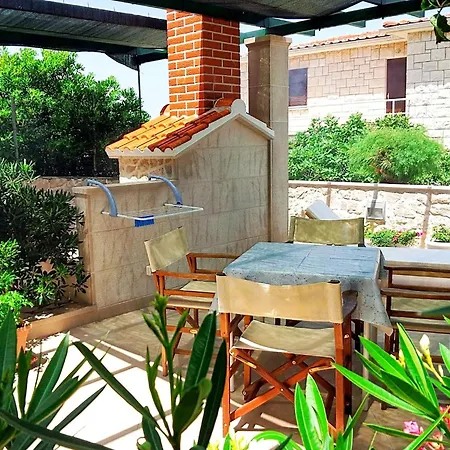 Apartamento Ennio - 100m From The Povlja (Brac)