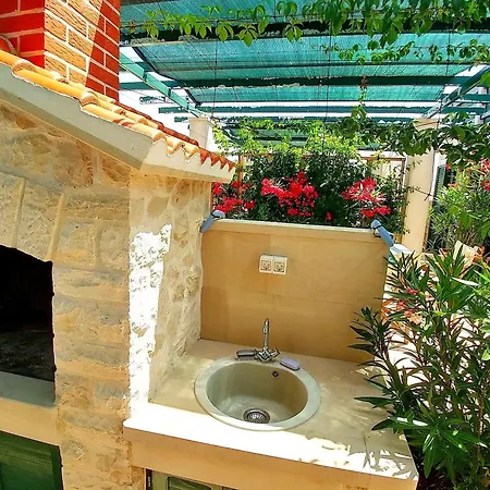 Appartement Ennio Povlja (Brac)